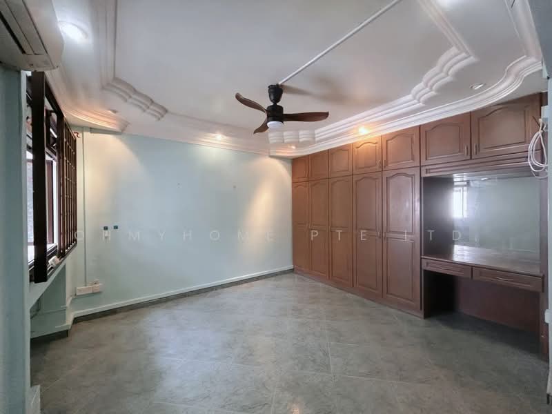 286C Toh Guan Road HDB Flat For Sale at S$ 950,000 | PropertyGuru Singapore - Bedroom