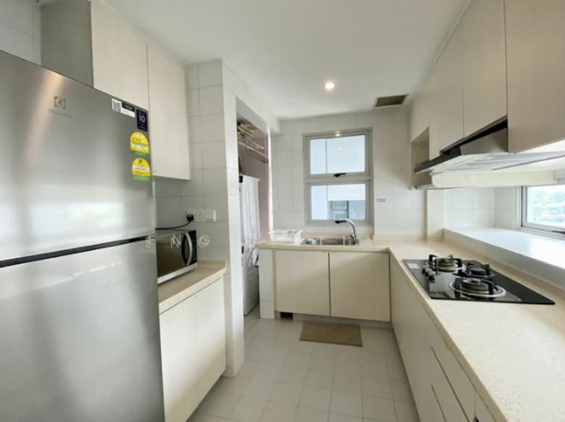 Pasadena Condominium For Sale at S$ 2,750,000 | PropertyGuru Singapore - Kitchen