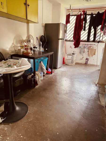 1 Hougang Avenue 3 HDB Flat For Sale at S$ 368,000 | PropertyGuru Singapore - Interior