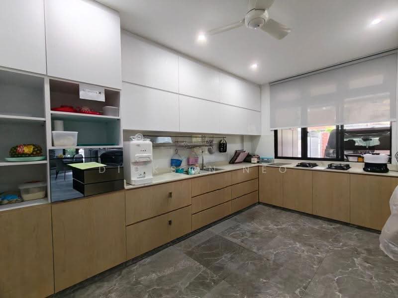 Detachable. Beautiful Regular Plot. KAP MRT. 1Km MGS, .12M Frontage. Dickson ☎️ 94.88.40.80 Semi-Detached House For Sale at S$ 11,000,000 | PropertyGuru Singapore - Kitchen
