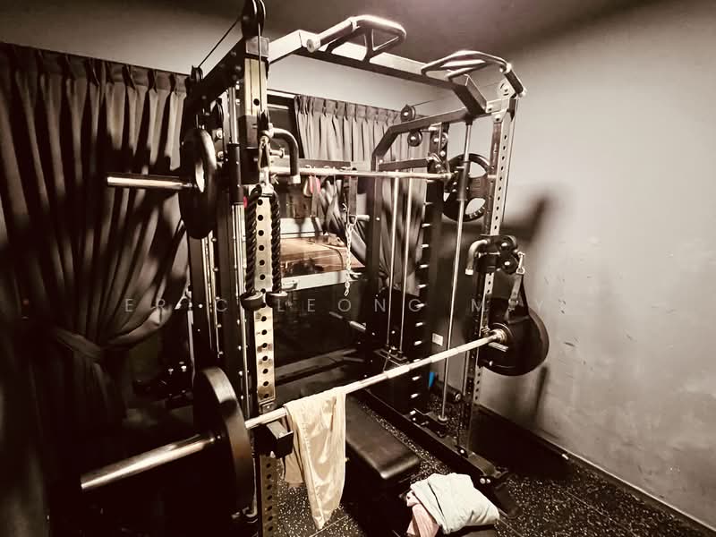 Hedges Park Condominium Condominium For Sale at S$ 1,049,900 | PropertyGuru Singapore - Gym Room