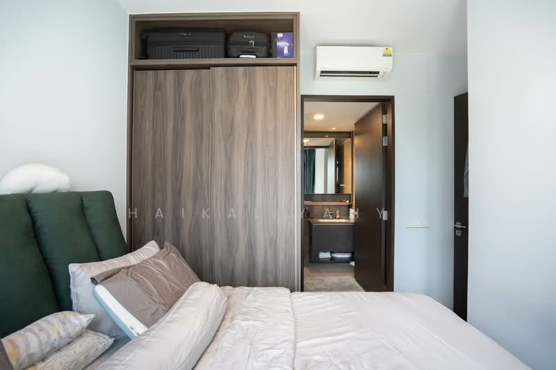 Juniper Hill Condominium For Sale at S$ 2,150,000 | PropertyGuru Singapore - Bedroom