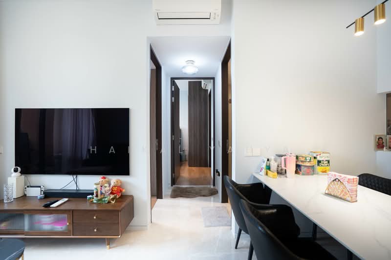 Juniper Hill Condominium For Sale at S$ 2,150,000 | PropertyGuru Singapore - Living Room