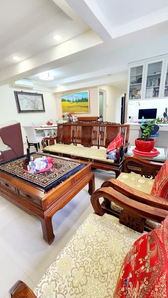 891B Woodlands Drive 50 HDB Flat For Sale at S$ 788,888 | PropertyGuru Singapore - Living Room