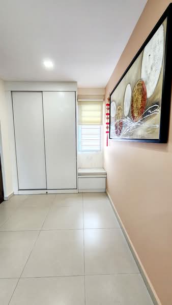 891B Woodlands Drive 50 HDB Flat For Sale at S$ 788,888 | PropertyGuru Singapore - Foyer