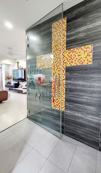 891B Woodlands Drive 50 HDB Flat For Sale at S$ 788,888 | PropertyGuru Singapore - Living Room