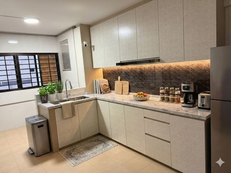 215 Yishun Street 21 HDB Flat For Sale at S$ 480,000 | PropertyGuru Singapore - Kitchen