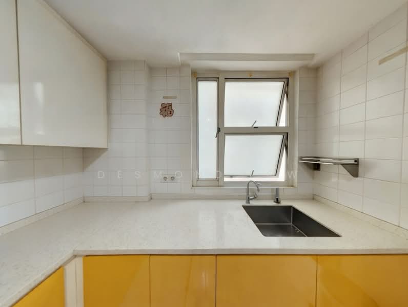 Dahlia Park Condo Condominium For Sale at S$ 1,600,000 | PropertyGuru Singapore - Kitchen