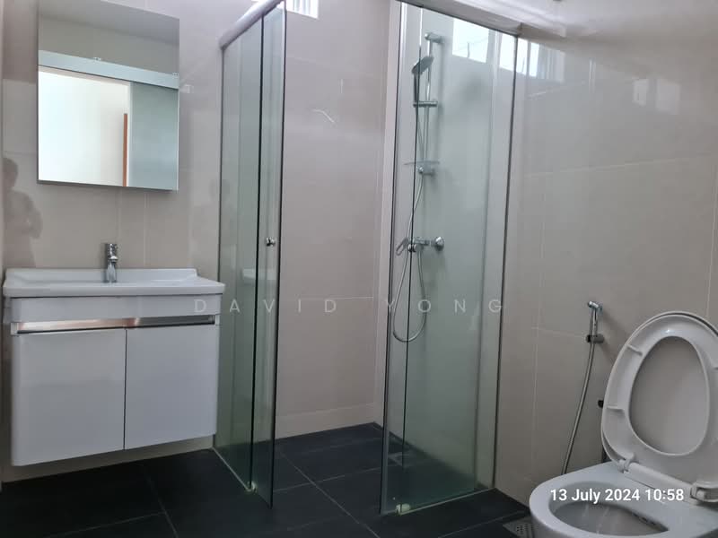 Rainbow Mansions, 122 - 128B,  Grange Road, 3 Bedrooms, 1,401 sqft, Apartment For Rent, by David Yong, 500068285 - Bathroom - PropertyGuru.com.sg