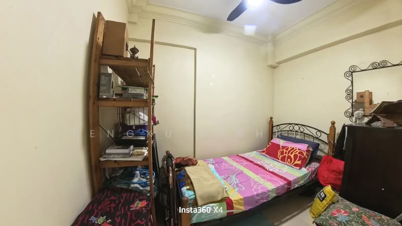 842 Sims Avenue HDB Flat For Sale at S$ 1,200,000 | PropertyGuru Singapore - Bedroom