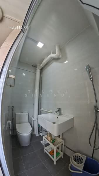 842 Sims Avenue HDB Flat For Sale at S$ 1,200,000 | PropertyGuru Singapore - Common Bathroom L1