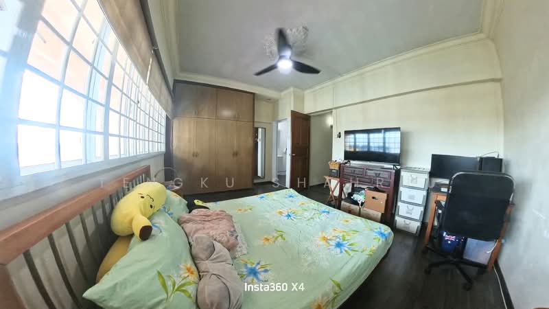 842 Sims Avenue HDB Flat For Sale at S$ 1,200,000 | PropertyGuru Singapore - Master Bedroom