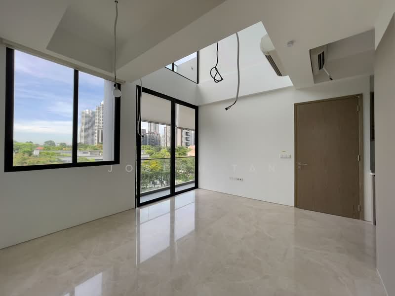 For Sale - The Enclave Holland