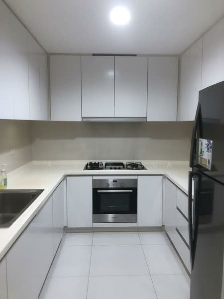 d'Leedon (Former Farrer Court), 11 Leedon Heights, 3 Bedrooms, 1,281 sqft, Condominium For Rent, by Alvin Phua, 500068309 - Kitchen - PropertyGuru.com.sg