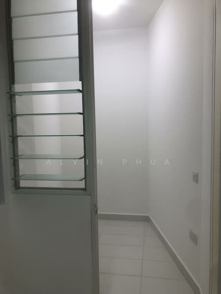 d'Leedon (Former Farrer Court), 11 Leedon Heights, 3 Bedrooms, 1,281 sqft, Condominium For Rent, by Alvin Phua, 500068309 - Utility room/ helper’s room - PropertyGuru.com.sg