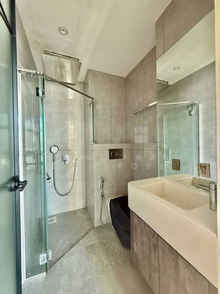 The Aston Condominium For Sale at S$ 1,250,000 | PropertyGuru Singapore - Bathroom