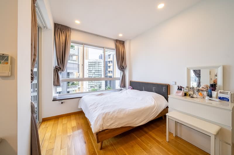The Peak @ Cairnhill I Condominium For Sale at S$ 1,400,000 | PropertyGuru Singapore - Bedroom