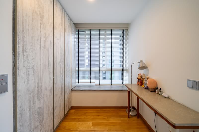 The Peak @ Cairnhill I Condominium For Sale at S$ 1,400,000 | PropertyGuru Singapore - Study