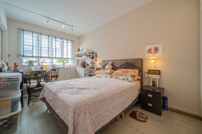 541 Serangoon North Avenue 4 HDB Flat For Sale at S$ 708,888 | PropertyGuru Singapore - Bedroom