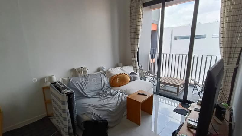 Rezi 24 Apartment For Sale at S$ 899,999 | PropertyGuru Singapore - Living Room