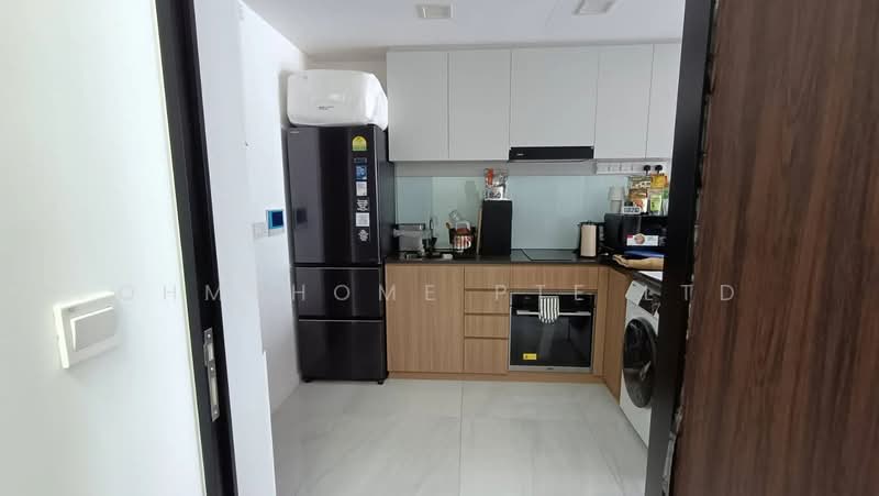 Rezi 24 Apartment For Sale at S$ 899,999 | PropertyGuru Singapore - Kitchen