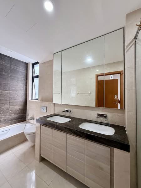 Luxus Hills Semi-Detached House For Sale at S$ 6,200,000 | PropertyGuru Singapore - Bathroom