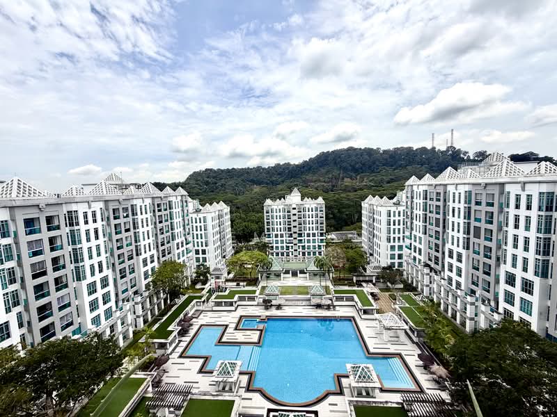 Hume Park II Condominium For Sale at S$ 3,800,000 | PropertyGuru Singapore - Unblock View Living Room