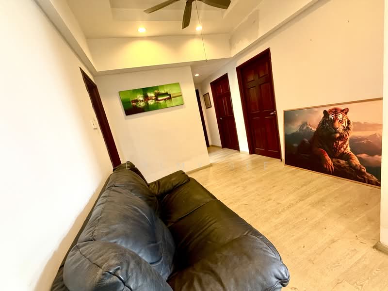 Hume Park II Condominium For Sale at S$ 3,800,000 | PropertyGuru Singapore - Junior Living Room