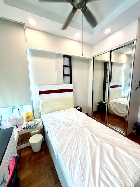 Hume Park II Condominium For Sale at S$ 3,800,000 | PropertyGuru Singapore - Bedroom 3