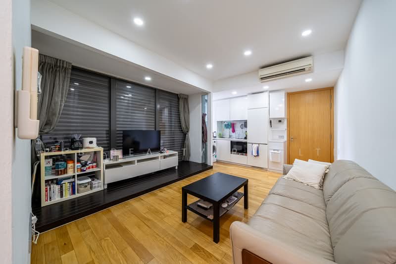 The Peak @ Cairnhill I Condominium For Sale at S$ 1,400,000 | PropertyGuru Singapore - Living Room