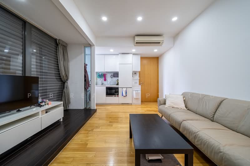 The Peak @ Cairnhill I Condominium For Sale at S$ 1,400,000 | PropertyGuru Singapore - Living Room