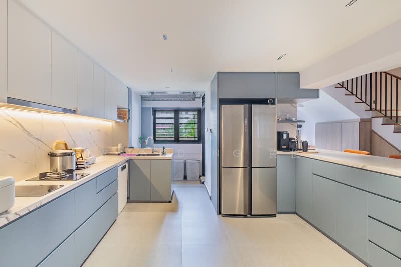 186 Bishan Street 13 HDB Flat For Sale at S$ 1,500,000 | PropertyGuru Singapore - Kitchen