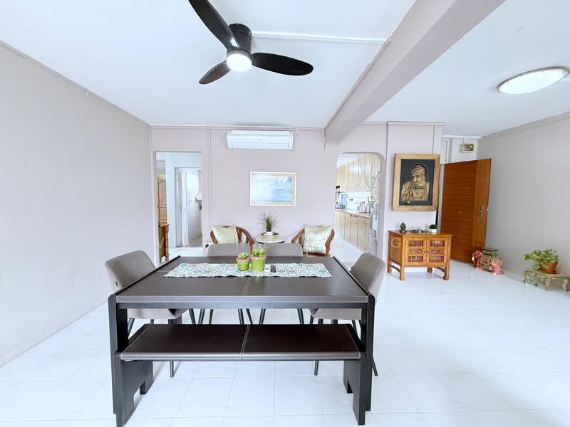 786 Yishun Ring Road HDB Flat For Sale at S$ 699,999 | PropertyGuru Singapore - Dining Room