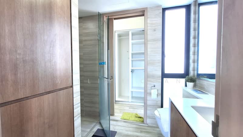 J Gateway Condominium For Sale at S$ 1,168,000 | PropertyGuru Singapore - Bathroom