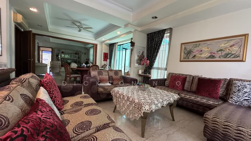 GREENWOOD. WATTEN. SHELFORD. HILLCREST. 1KM RGPS. TKK MRT. DICKSON ☎️ 94.88.40.80 Detached House For Sale at S$ 12,900,000 | PropertyGuru Singapore - Living Room