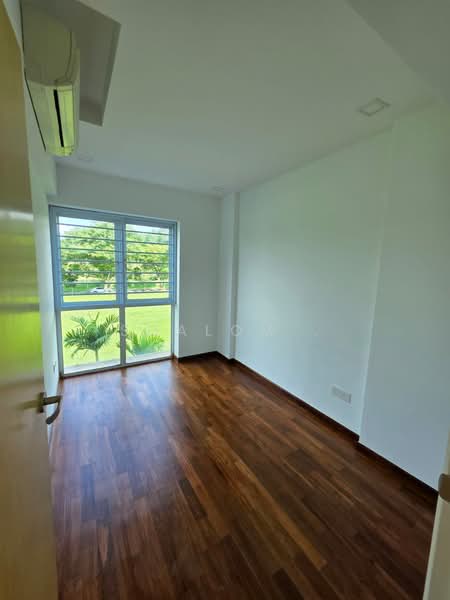 The Woodgrove, 3 Woodgrove Drive, 3 Bedrooms, 893 sqft, Apartment For Sale, by Shalom ., 500068381 - PropertyGuru.com.sg
