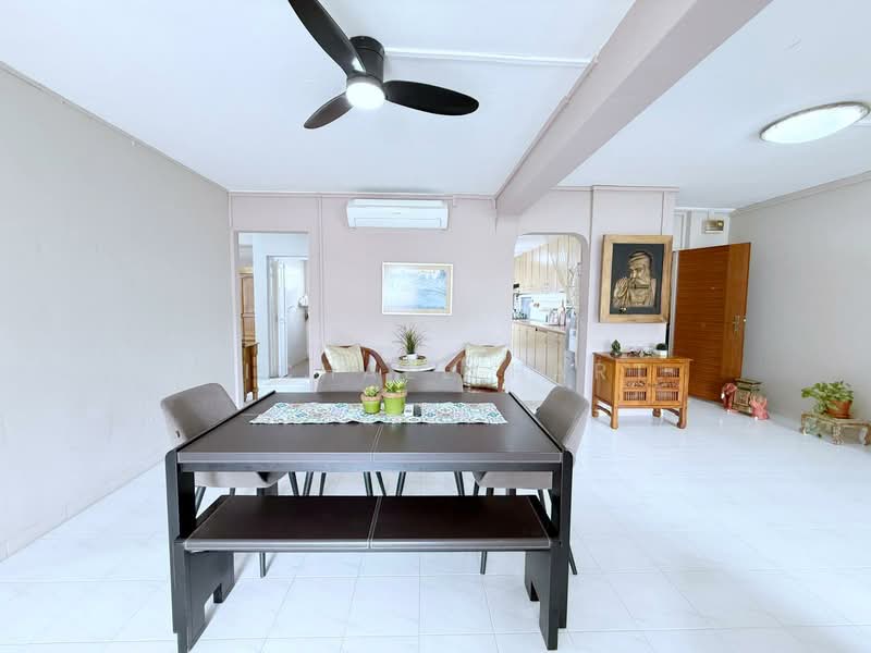 786 Yishun Ring Road HDB Flat For Sale at S$ 699,999 | PropertyGuru Singapore - Dining Room
