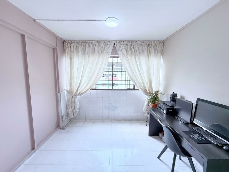 786 Yishun Ring Road HDB Flat For Sale at S$ 699,999 | PropertyGuru Singapore - Study