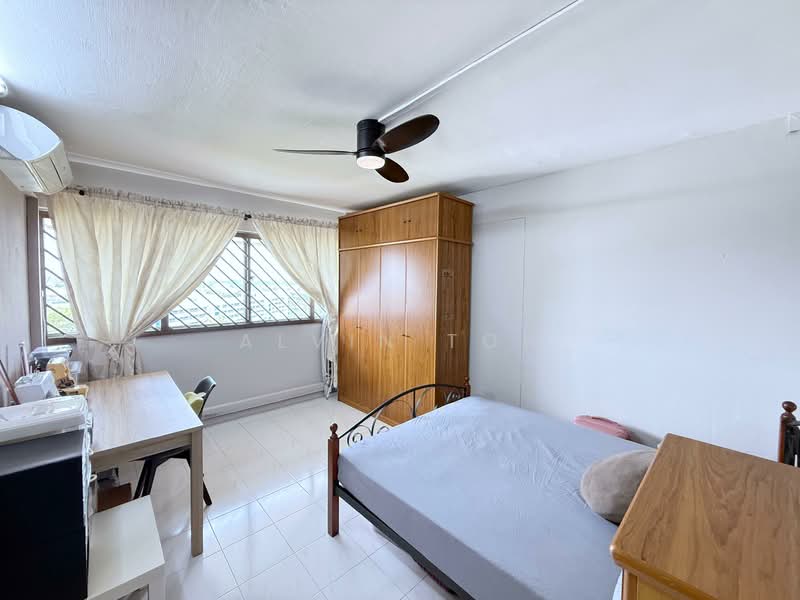 786 Yishun Ring Road HDB Flat For Sale at S$ 699,999 | PropertyGuru Singapore - Bedroom