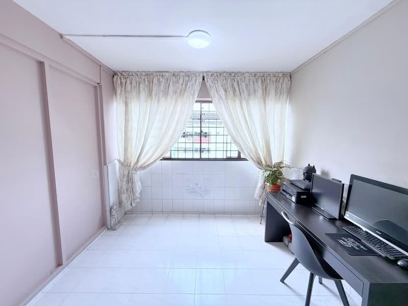 786 Yishun Ring Road HDB Flat For Sale at S$ 699,999 | PropertyGuru Singapore - Study