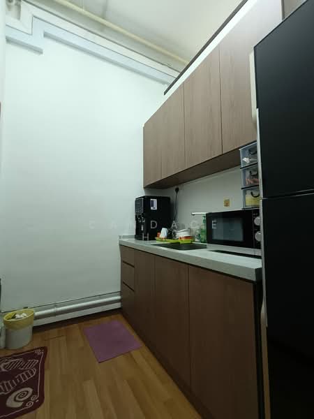 Tradehub 21, 8 Boon Lay Way, 1,840 sqft, Light Industrial (B1) For Sale, by Candace Chin, 500068394 - Pantry - CommercialGuru.com.sg