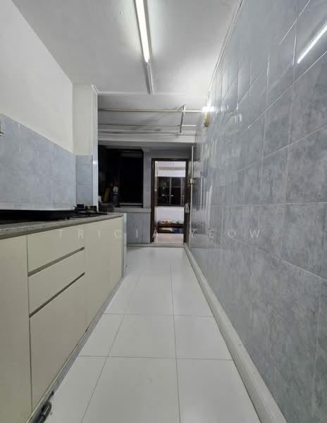 28 Hoy Fatt Road HDB Flat For Sale at S$ 308,000 | PropertyGuru Singapore - Kitchen