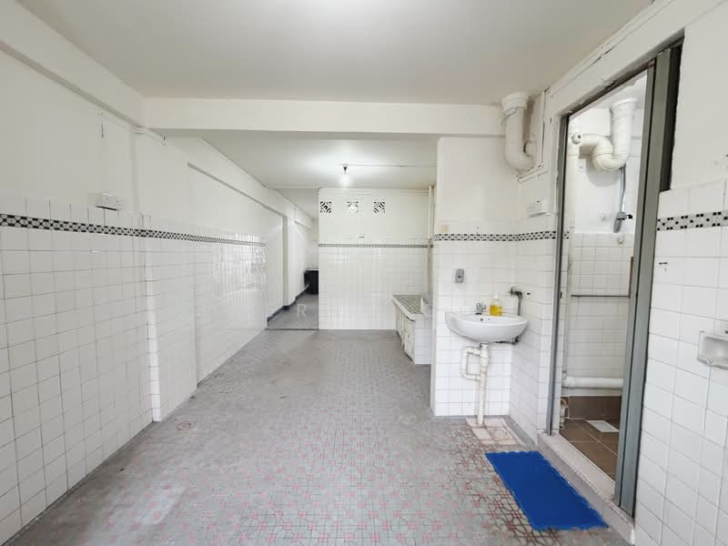 1 Lorong 7 Toa Payoh HDB Flat For Sale at S$ 350,000 | PropertyGuru Singapore