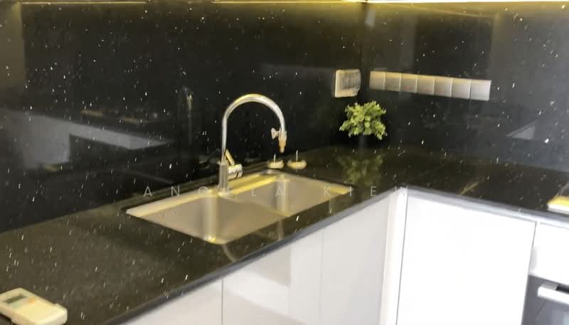 Kallang Riverside Condominium For Sale at S$ 2,650,000 | PropertyGuru Singapore - Kitchen