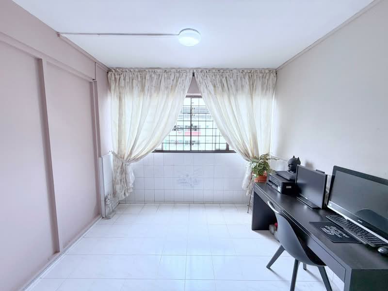 Yishun Ring Road HDB Flat For Sale at S$ 699,999 | PropertyGuru Singapore - Study