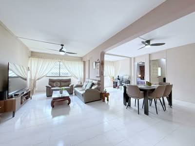 For Sale - Cheap, High Floor, Corner Unblock, Potential 4BR, No Extension 5RM near Khatib MRT