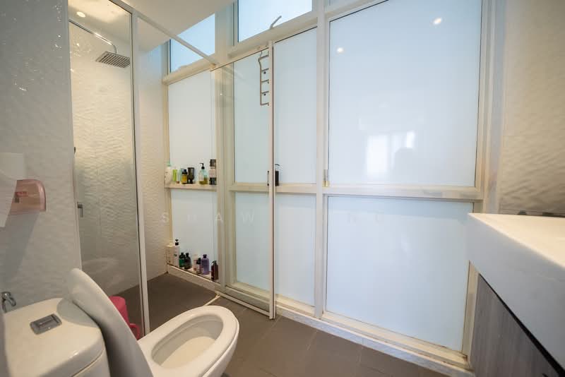 Springside Avenue Terraced House For Sale at S$ 4,500,000 | PropertyGuru Singapore - Bathroom