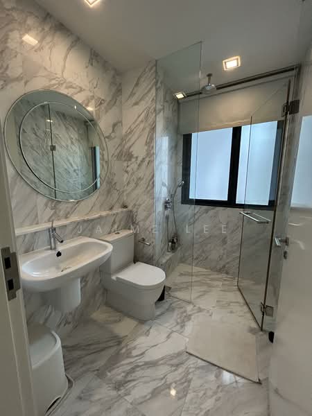 VIVA, 2 Suffolk Walk, 4 Bedrooms, 1,959 sqft, Condominium For Rent, by Jaime Lee, 500068408 - Bathroom - PropertyGuru.com.sg