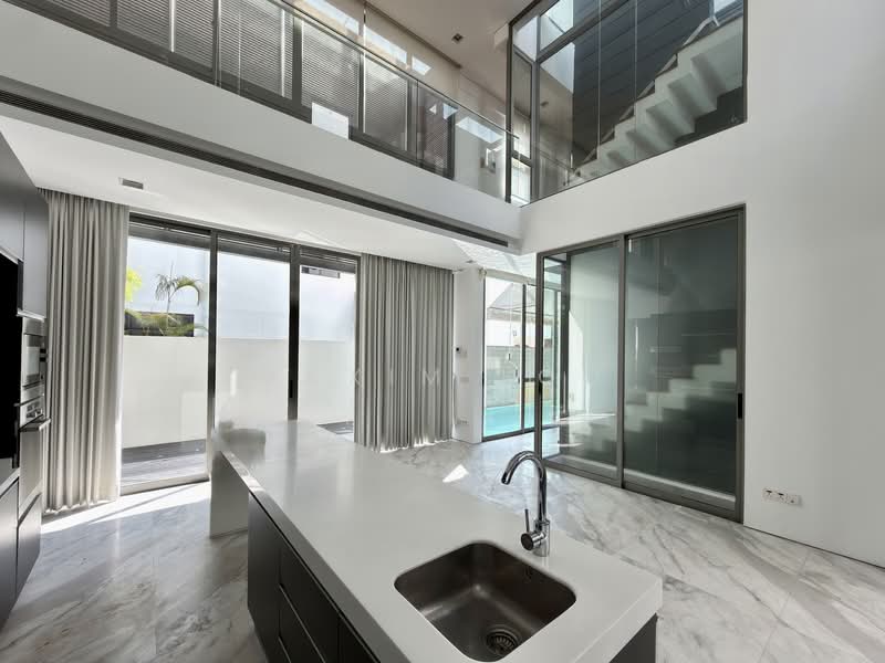 Bungalow House near Botanic Garden, , 5 Bedrooms, 7,400 sqft, Detached House For Rent, by Maxim Loo, 500068410 - Interior - PropertyGuru.com.sg