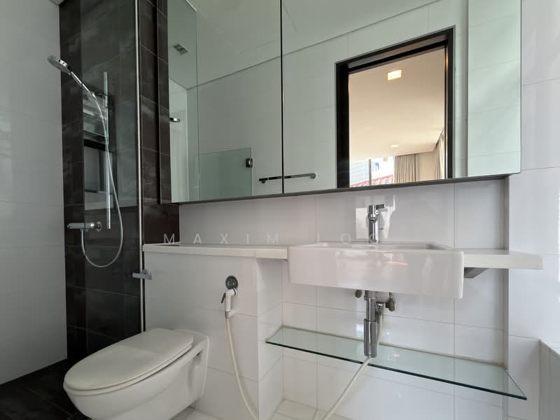 Bungalow House near Botanic Garden, , 5 Bedrooms, 7,400 sqft, Detached House For Rent, by Maxim Loo, 500068410 - Bathroom - PropertyGuru.com.sg